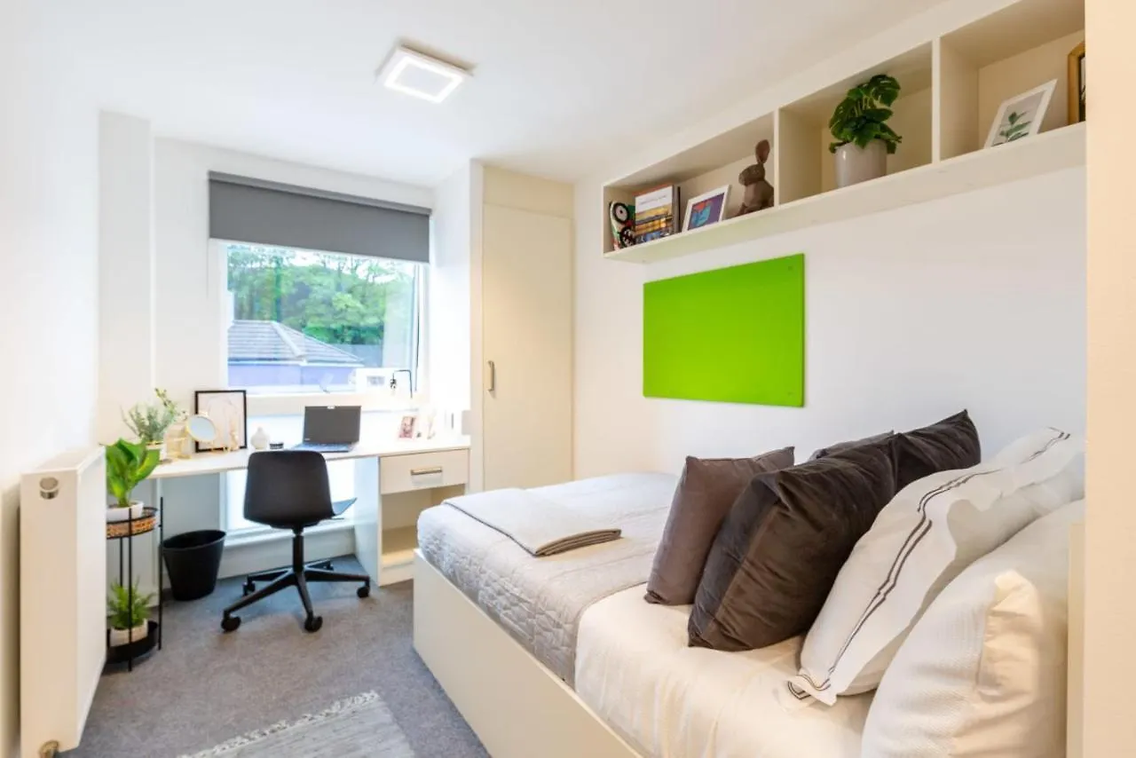 Ensuite Bedrooms With Shared Kitchen At Hollingbury House In ברייטון בריטניה