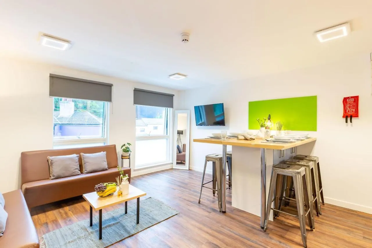 דירה Ensuite Bedrooms With Shared Kitchen At Hollingbury House In ברייטון בריטניה